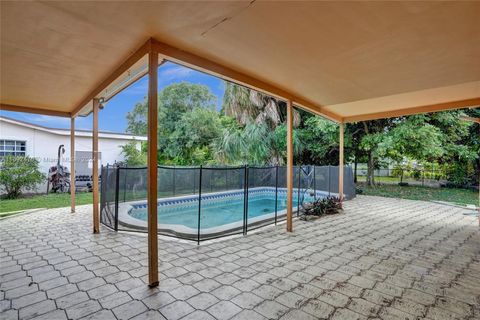 A home in Lauderdale Lakes