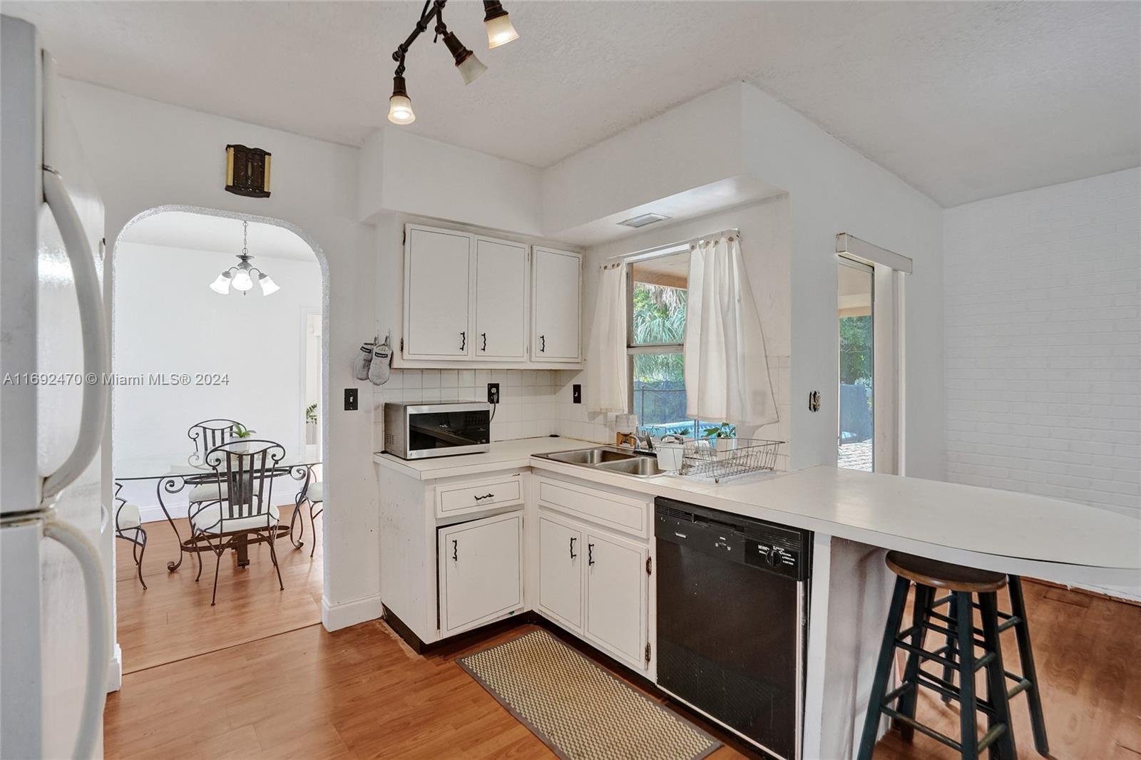 ORIOLE ESTATES SEC 6 - Residential