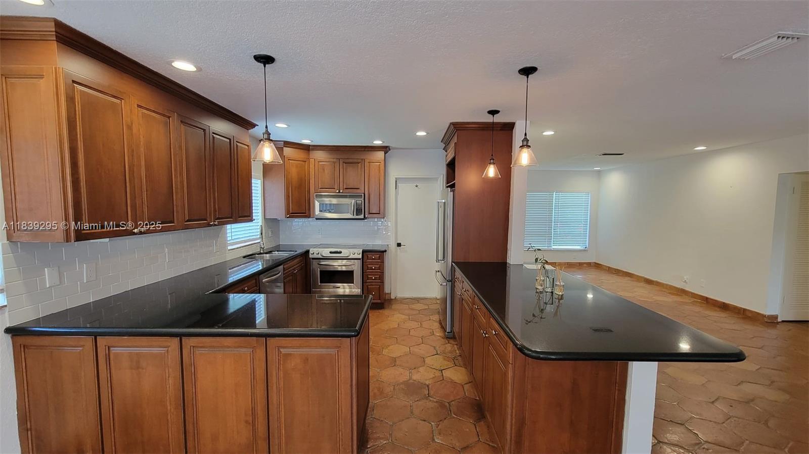 BEULAH HEIGHTS - Residential Lease