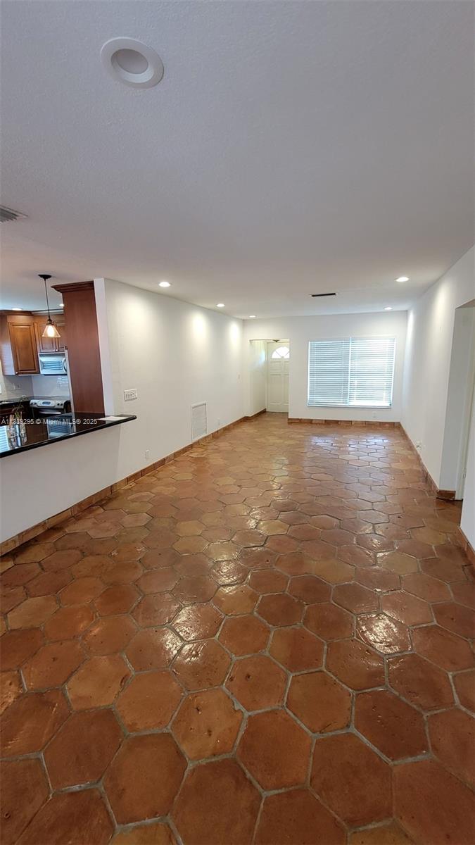 BEULAH HEIGHTS - Residential Lease