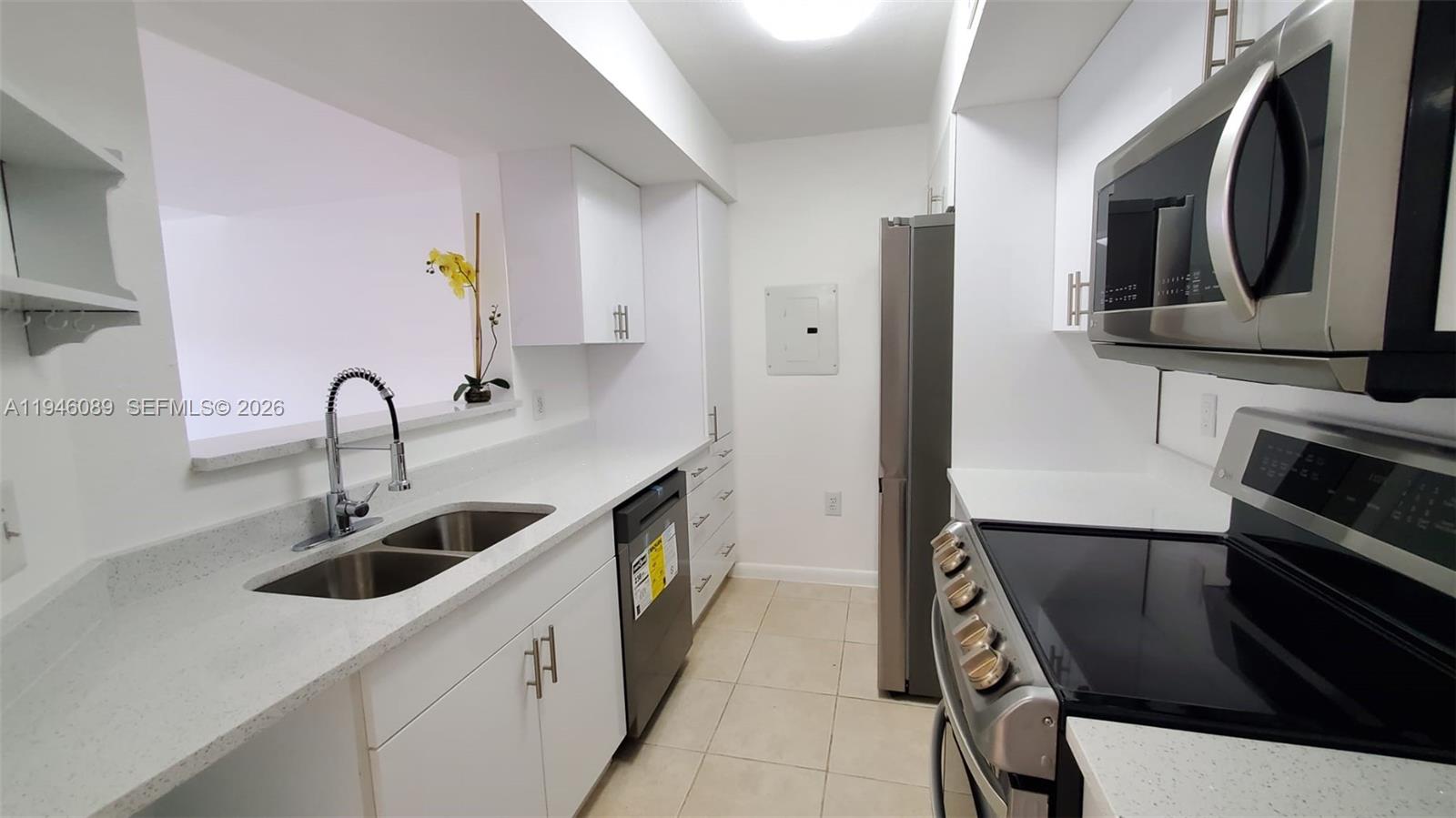 BISCAYNE BEACH CLUB CONDO - Residential