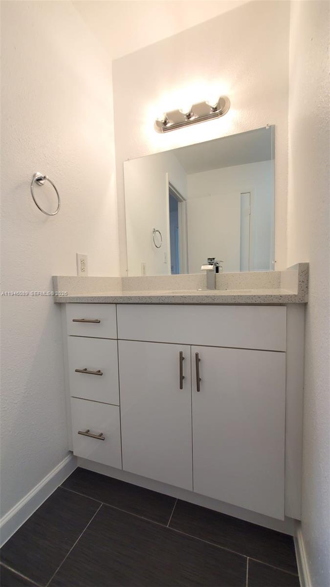 BISCAYNE BEACH CLUB CONDO - Residential