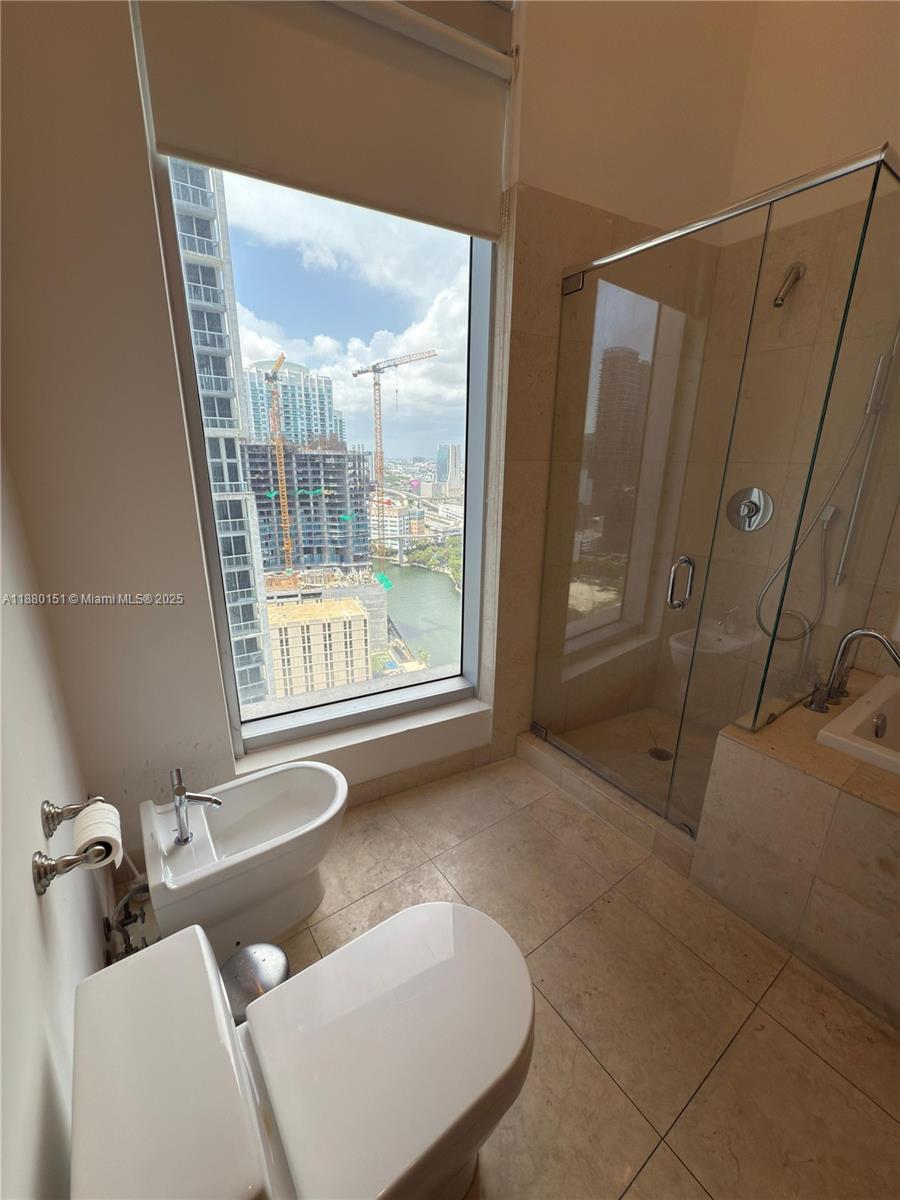 ICONBRICKELL CONDO NO 1 - Residential Lease