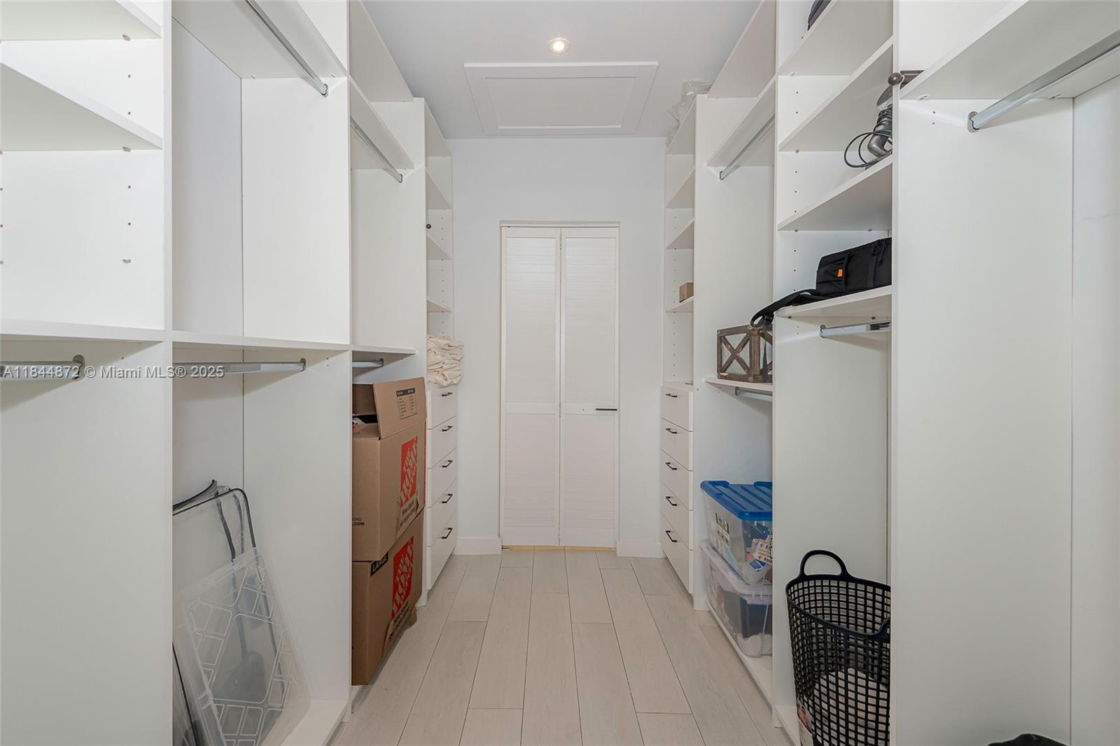 BRICKELL HAMMOCK UNIT NO - Residential