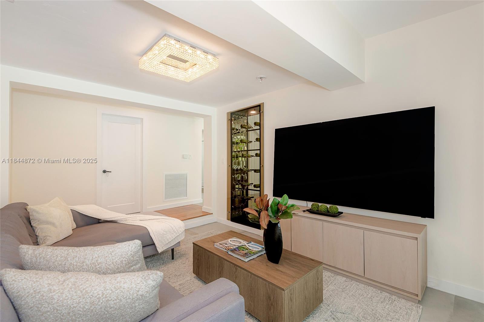 BRICKELL HAMMOCK UNIT NO - Residential