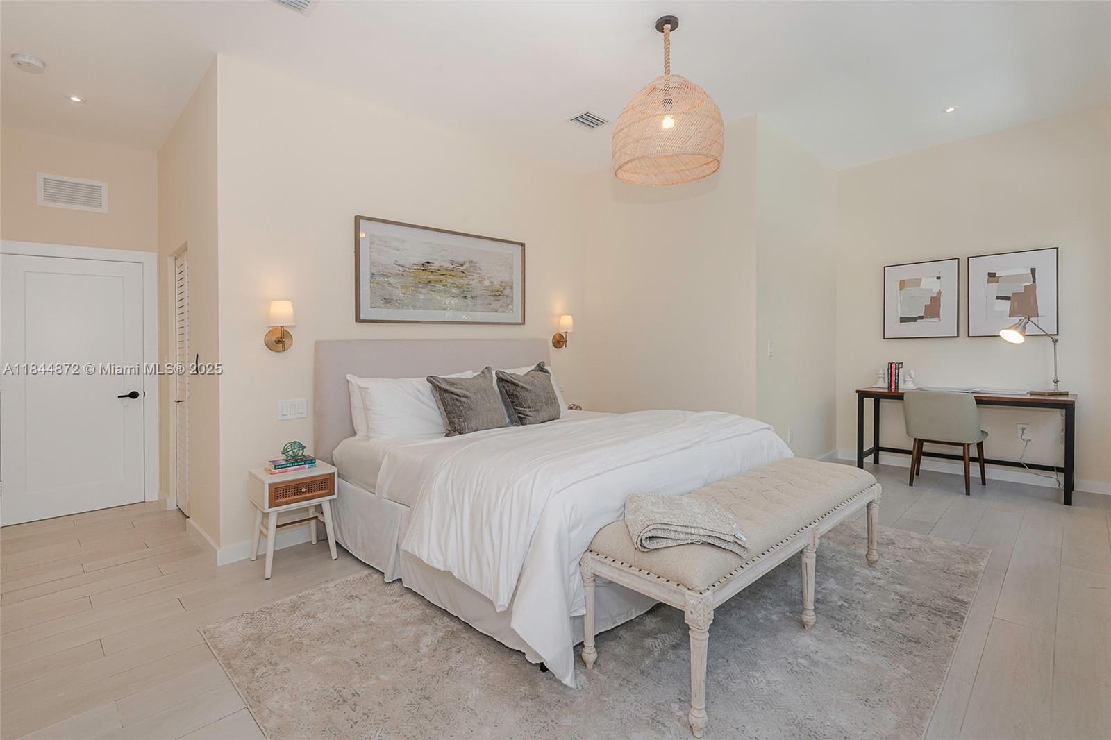 BRICKELL HAMMOCK UNIT NO - Residential