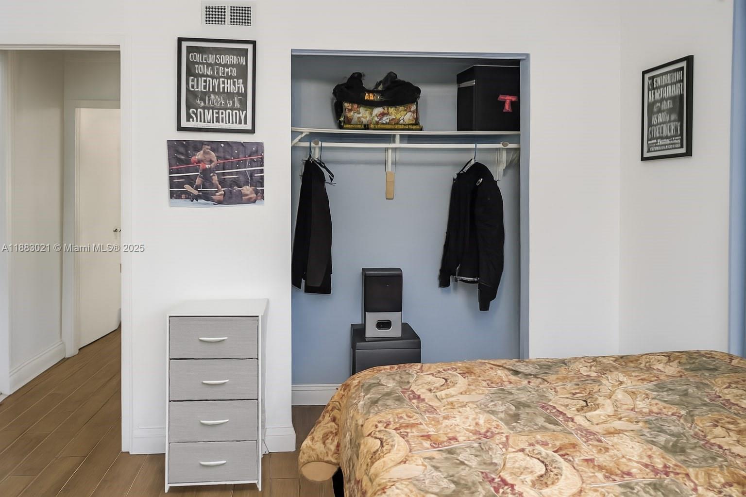 PLAZA ESTATES 3RD SEC - Residential