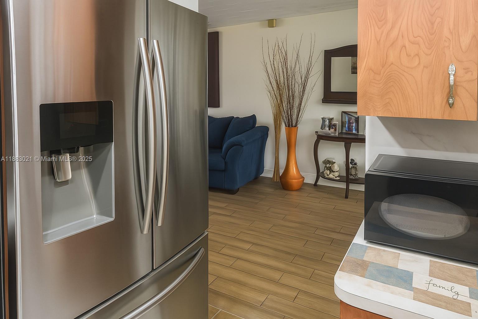 PLAZA ESTATES 3RD SEC - Residential