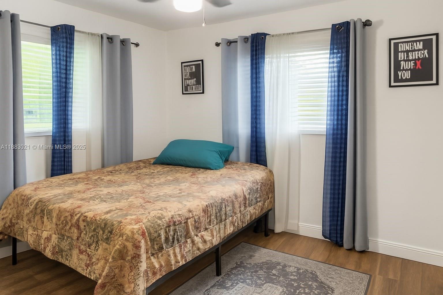 PLAZA ESTATES 3RD SEC - Residential