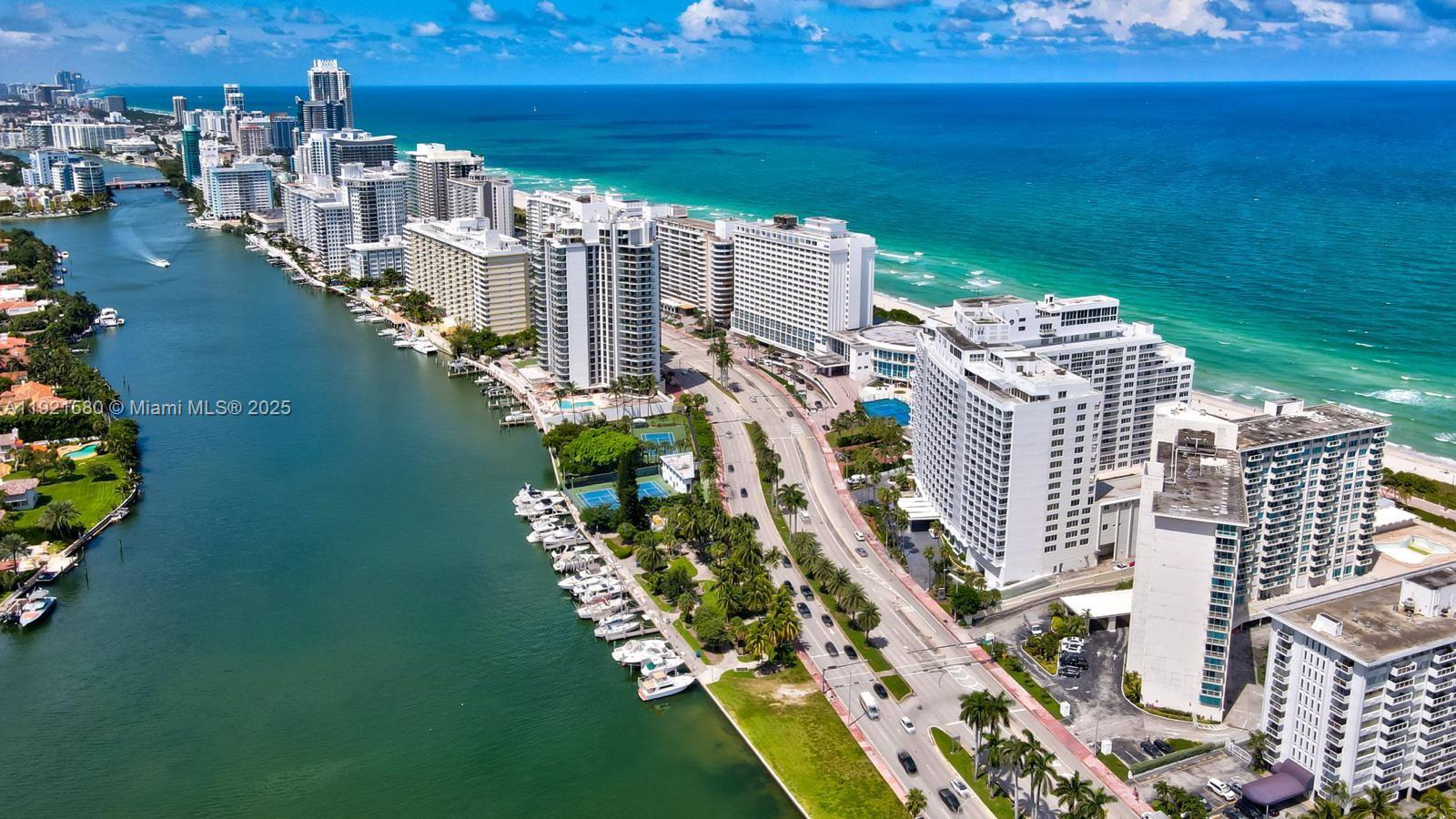 THE CARRIAGE HOUSE CONDO - Residential