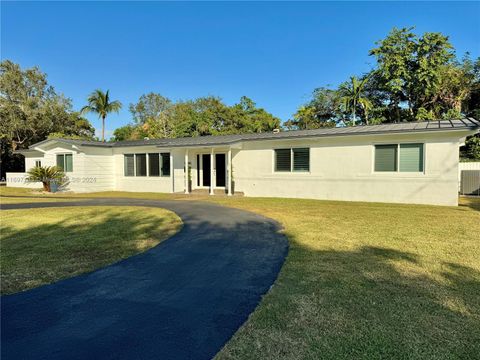 A home in Pinecrest