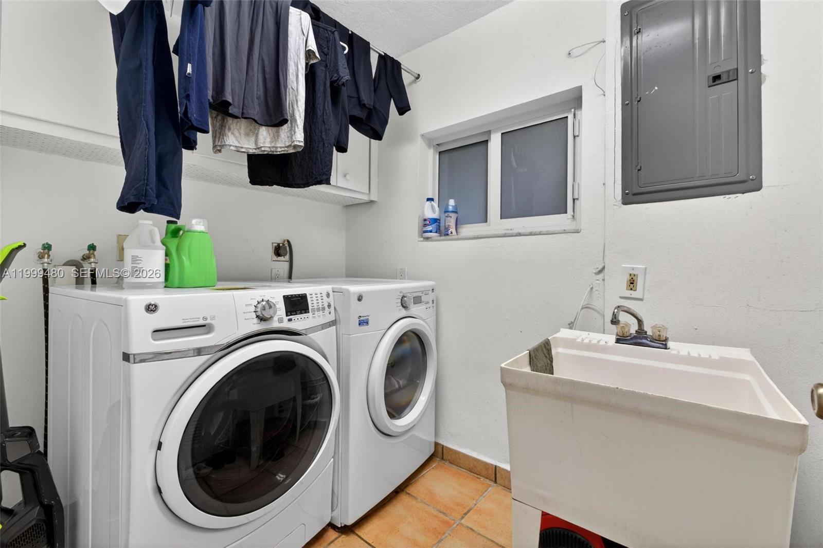 PINEWOOD ESTS 3RD ADDN - Residential