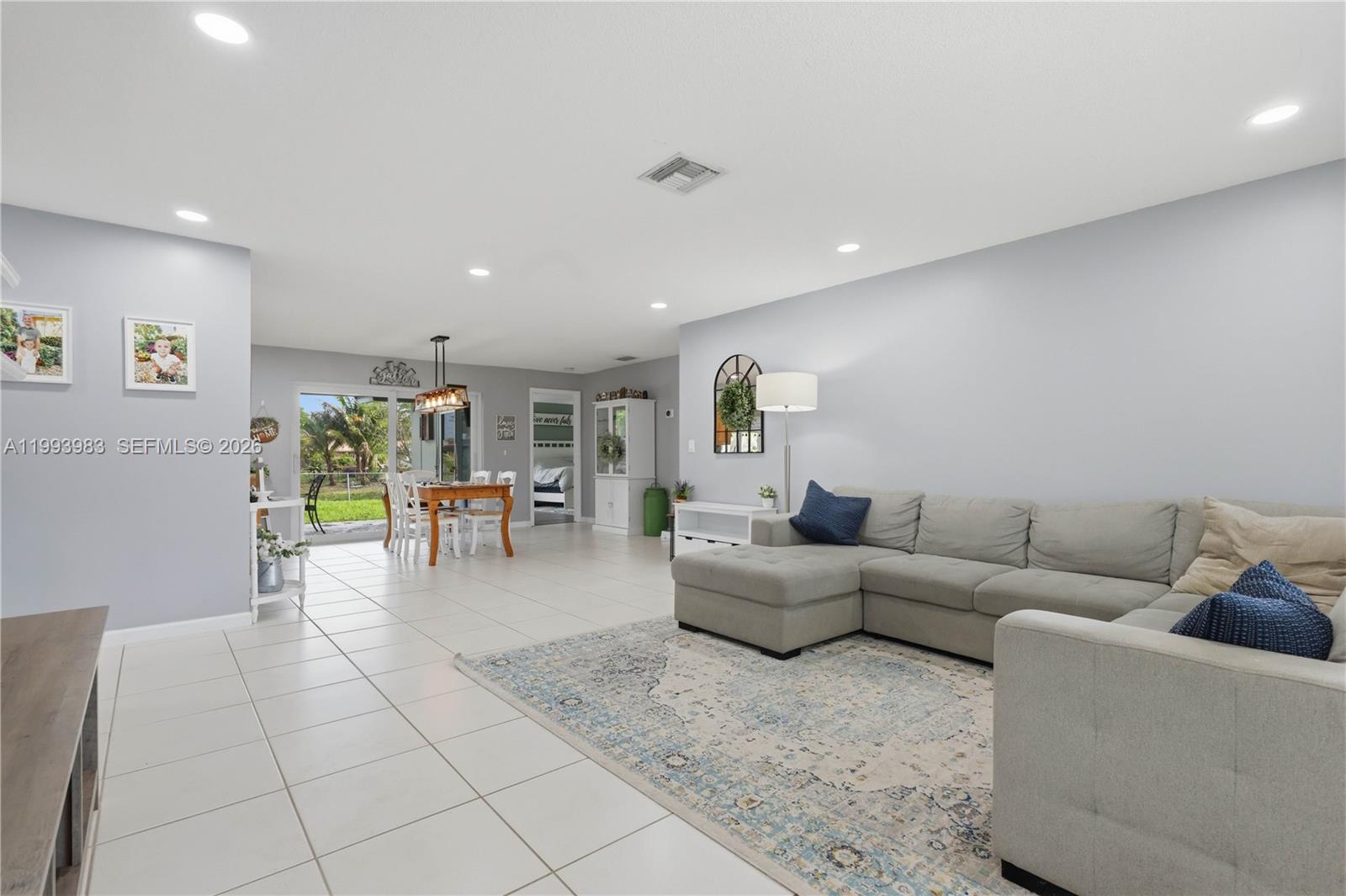 FOREST HILLS SOUTH - Residential