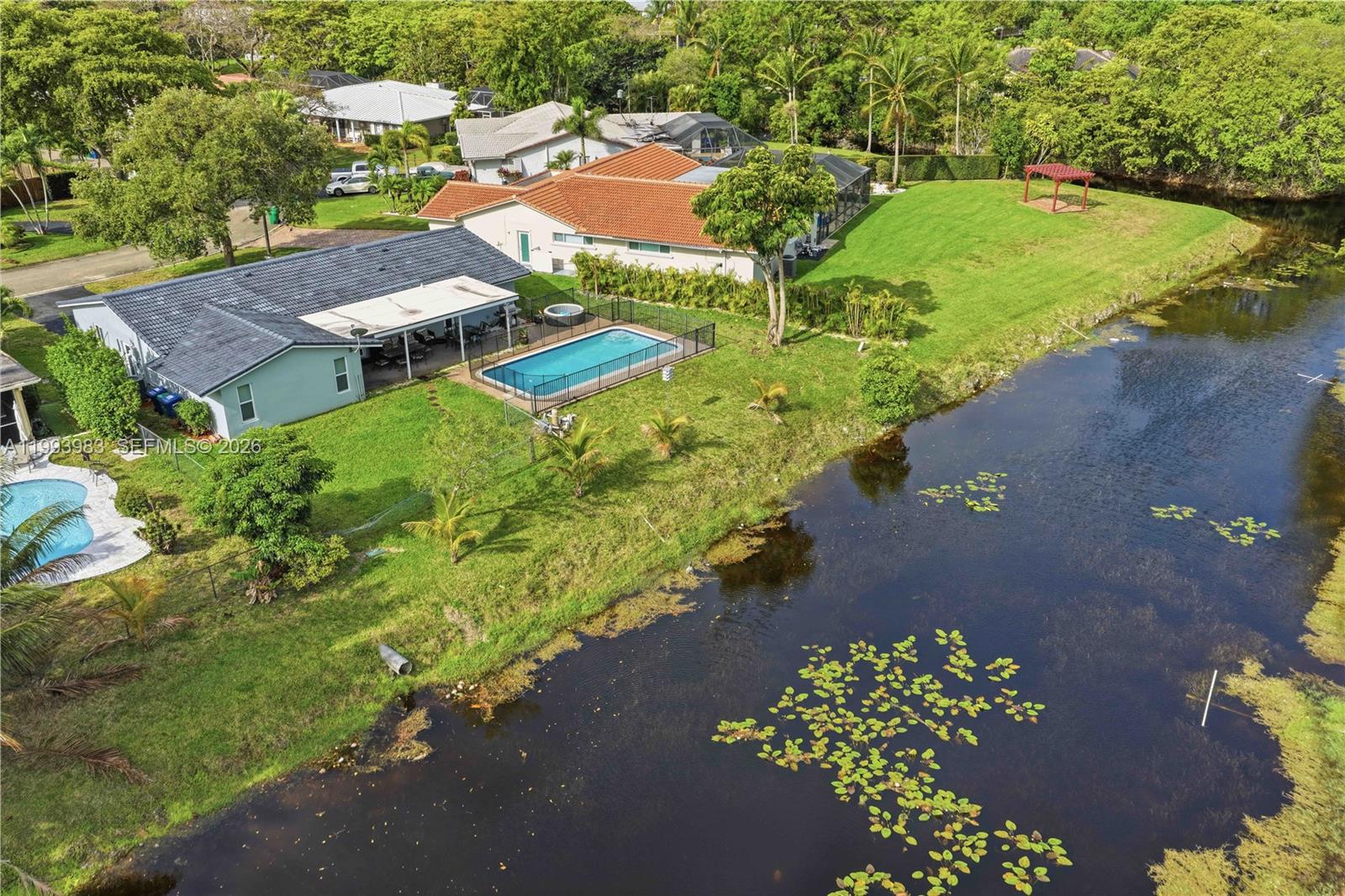 FOREST HILLS SOUTH - Residential