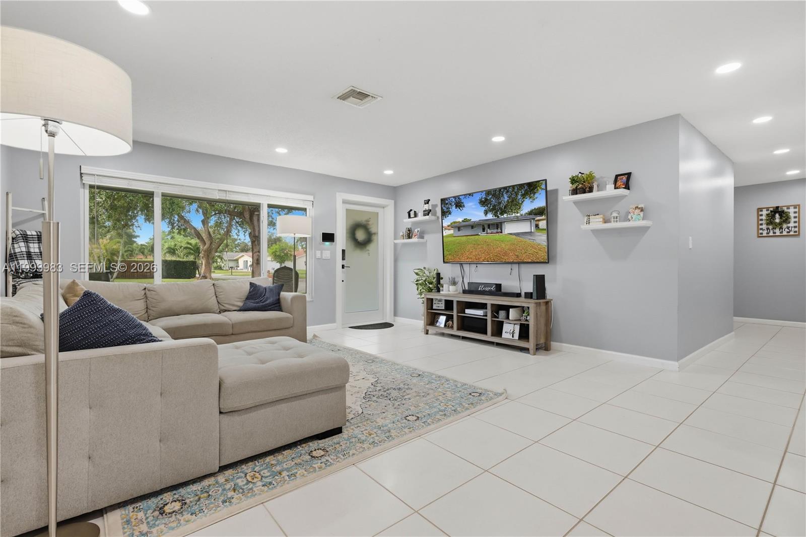 FOREST HILLS SOUTH - Residential