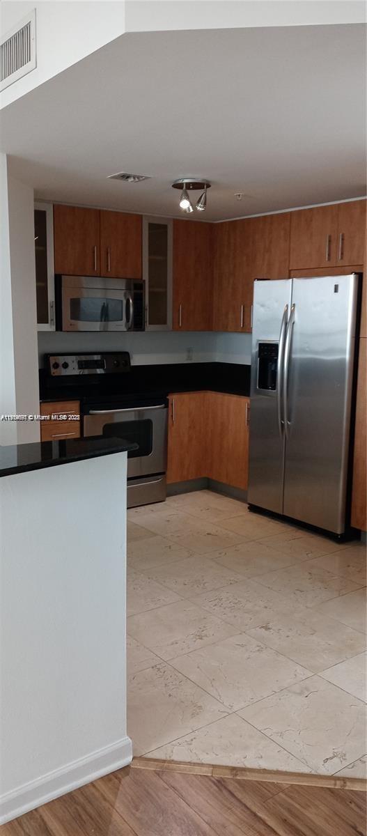 360 CONDO A - Residential Lease