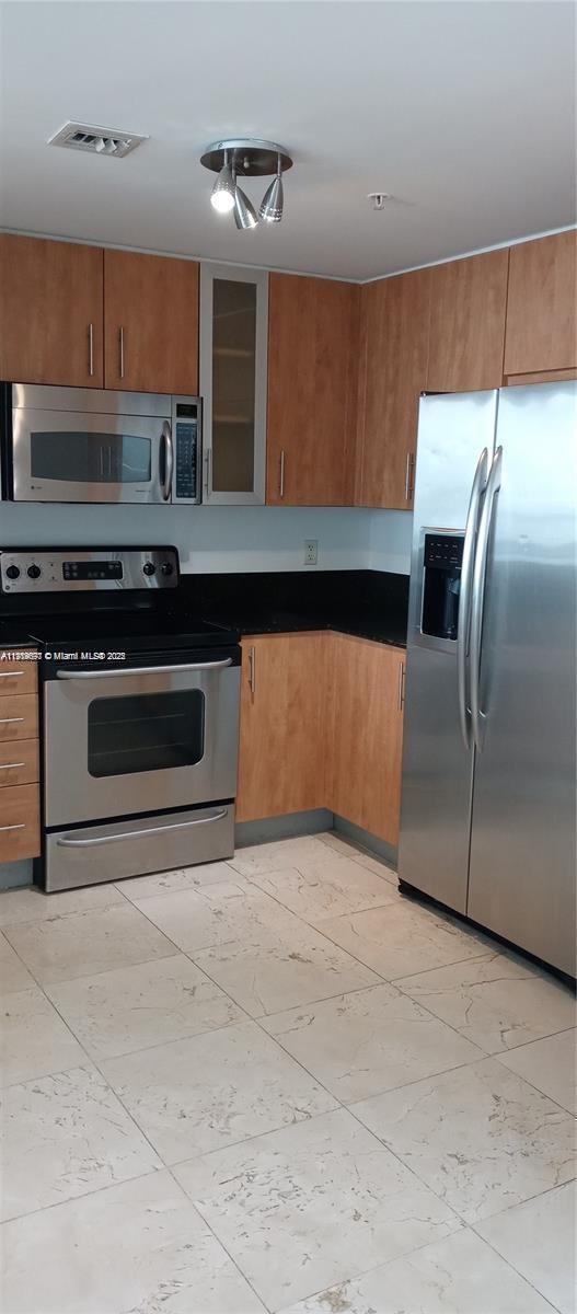 360 CONDO A - Residential Lease