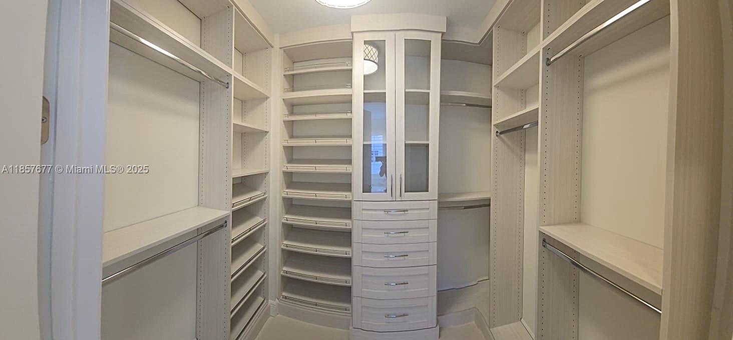 CARRIAGE HOMES AT FRENCHM - Residential