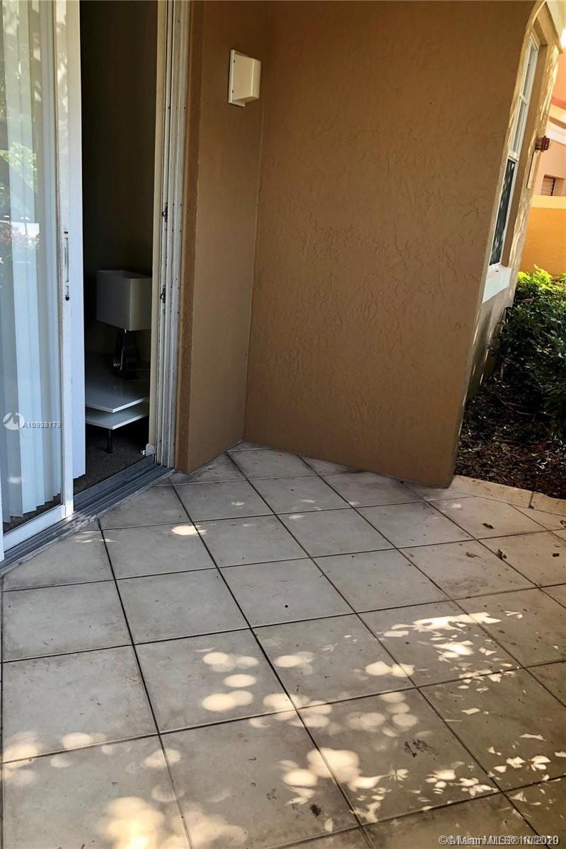 THE YACHT CLUB AT AVENTURA - Residential Lease