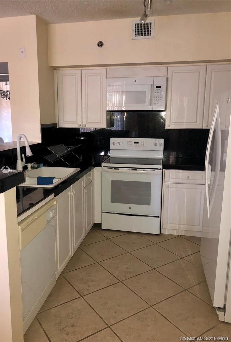 THE YACHT CLUB AT AVENTURA - Residential Lease