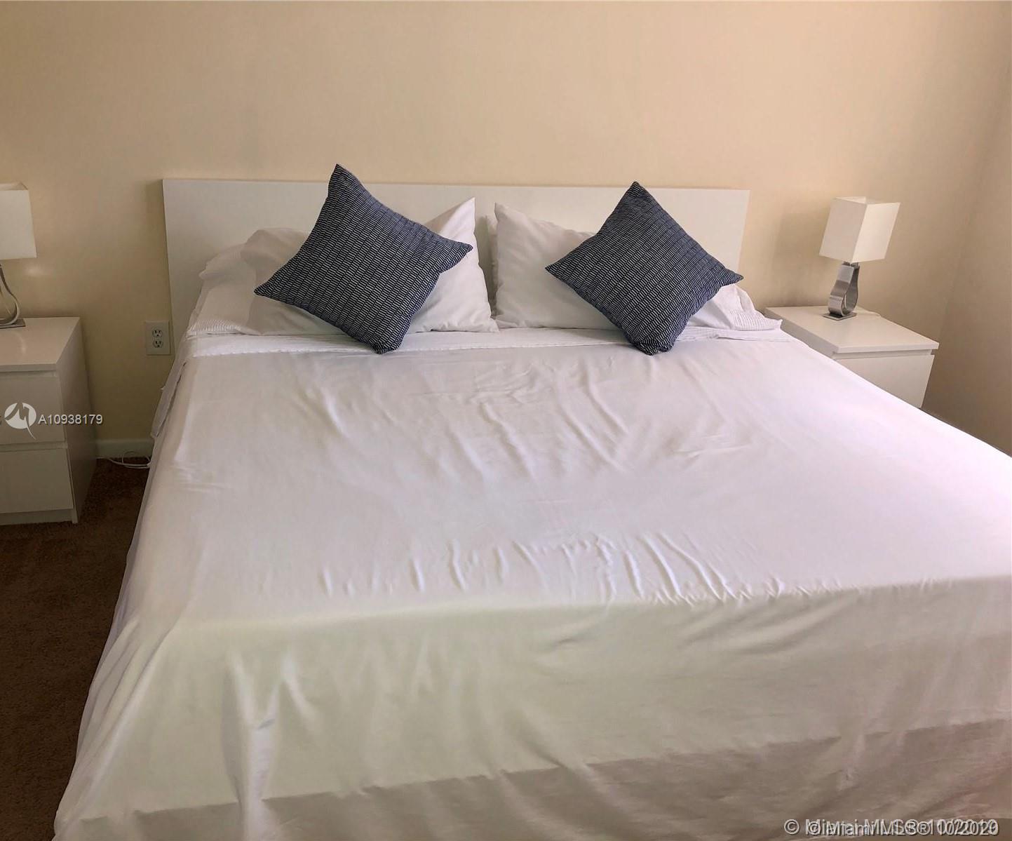 THE YACHT CLUB AT AVENTURA - Residential Lease