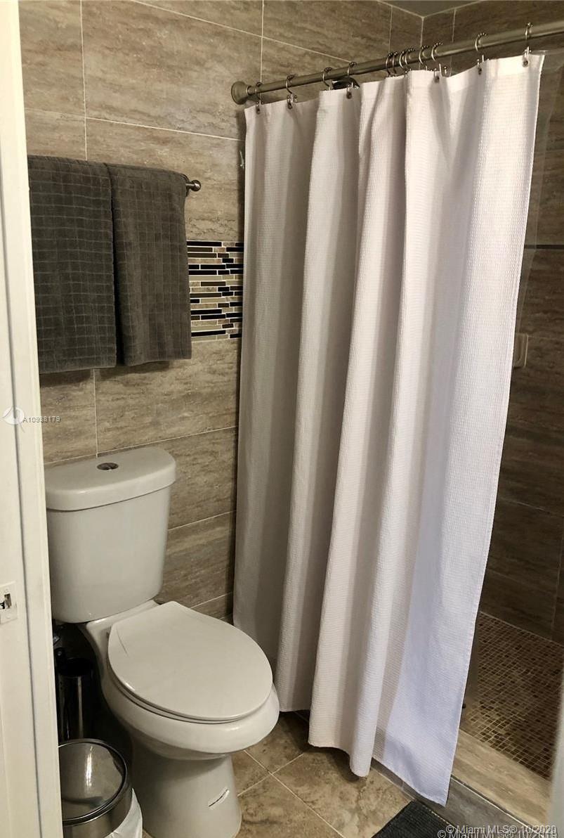 THE YACHT CLUB AT AVENTURA - Residential Lease