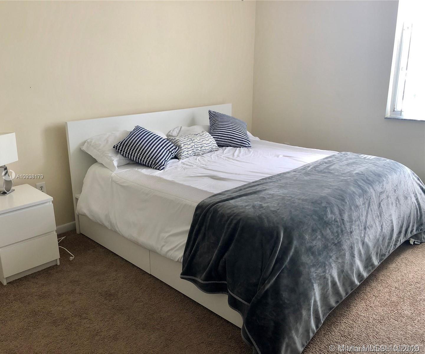 THE YACHT CLUB AT AVENTURA - Residential Lease