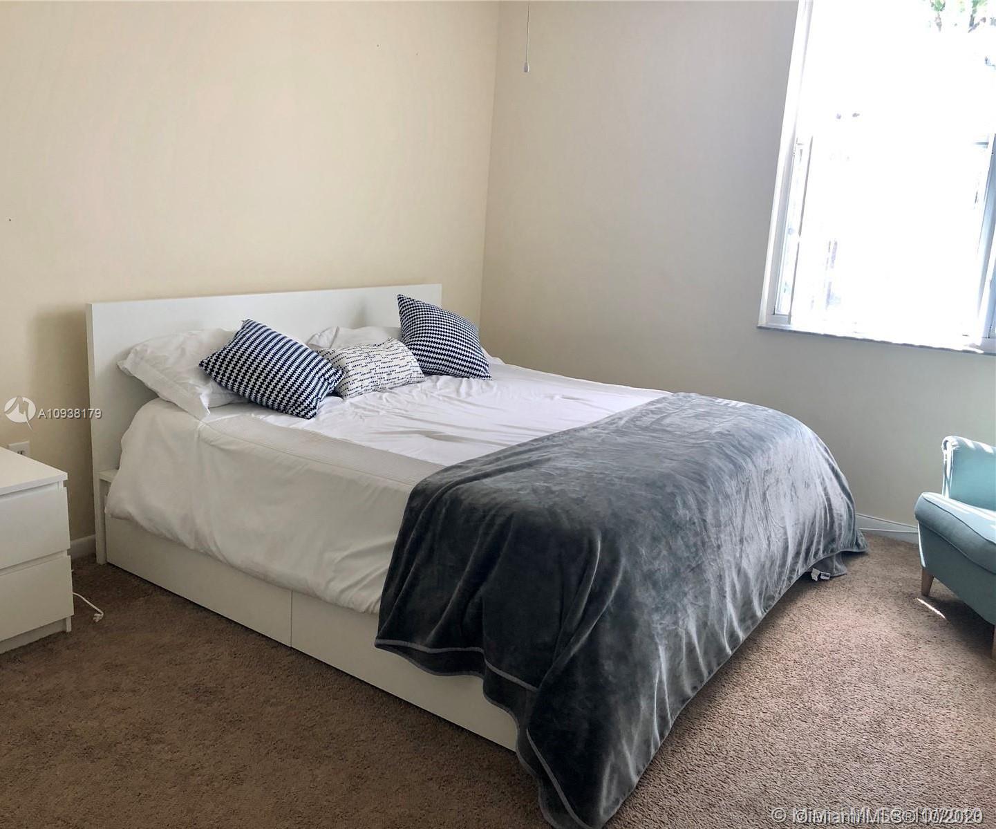 THE YACHT CLUB AT AVENTURA - Residential Lease