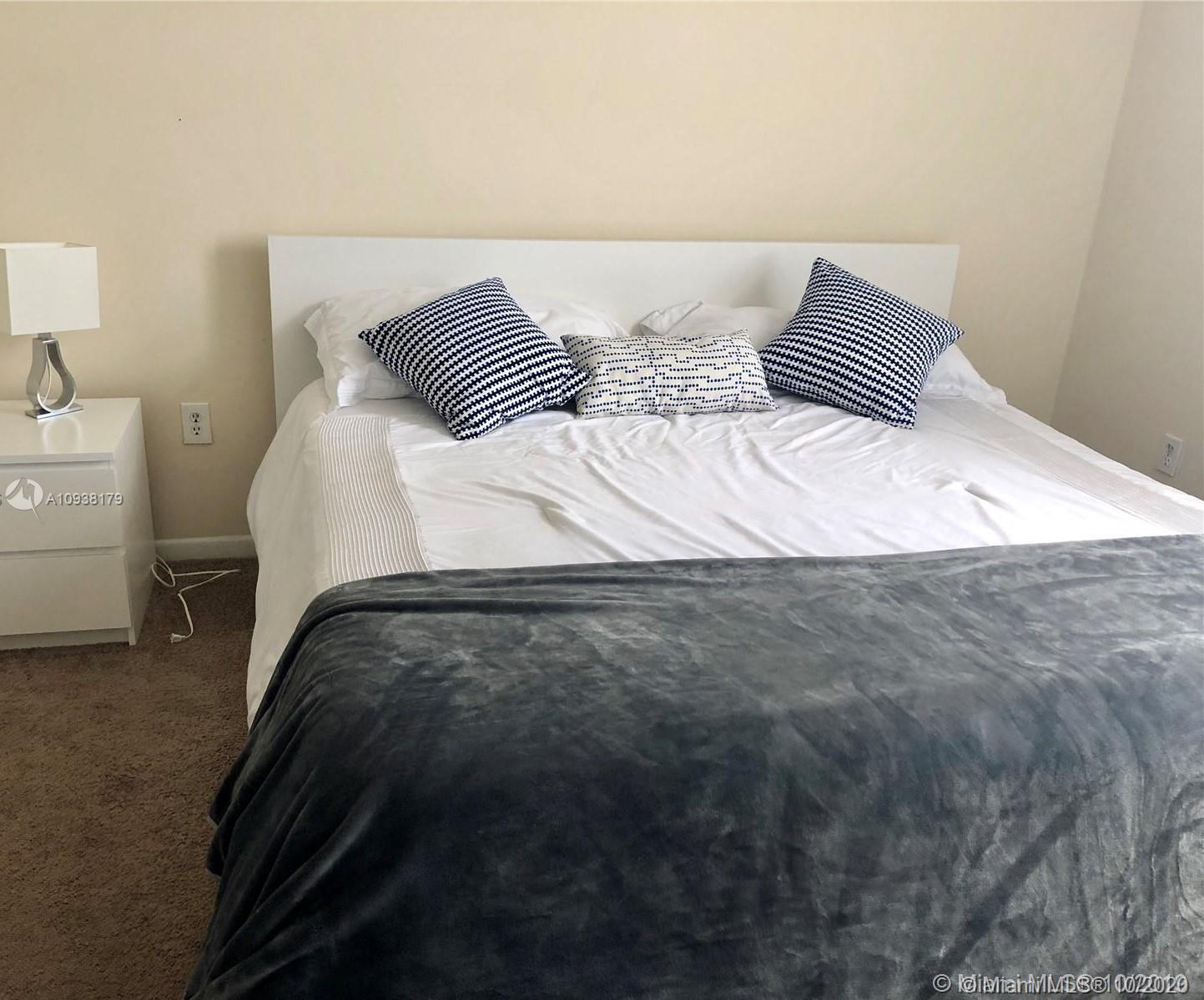 THE YACHT CLUB AT AVENTURA - Residential Lease