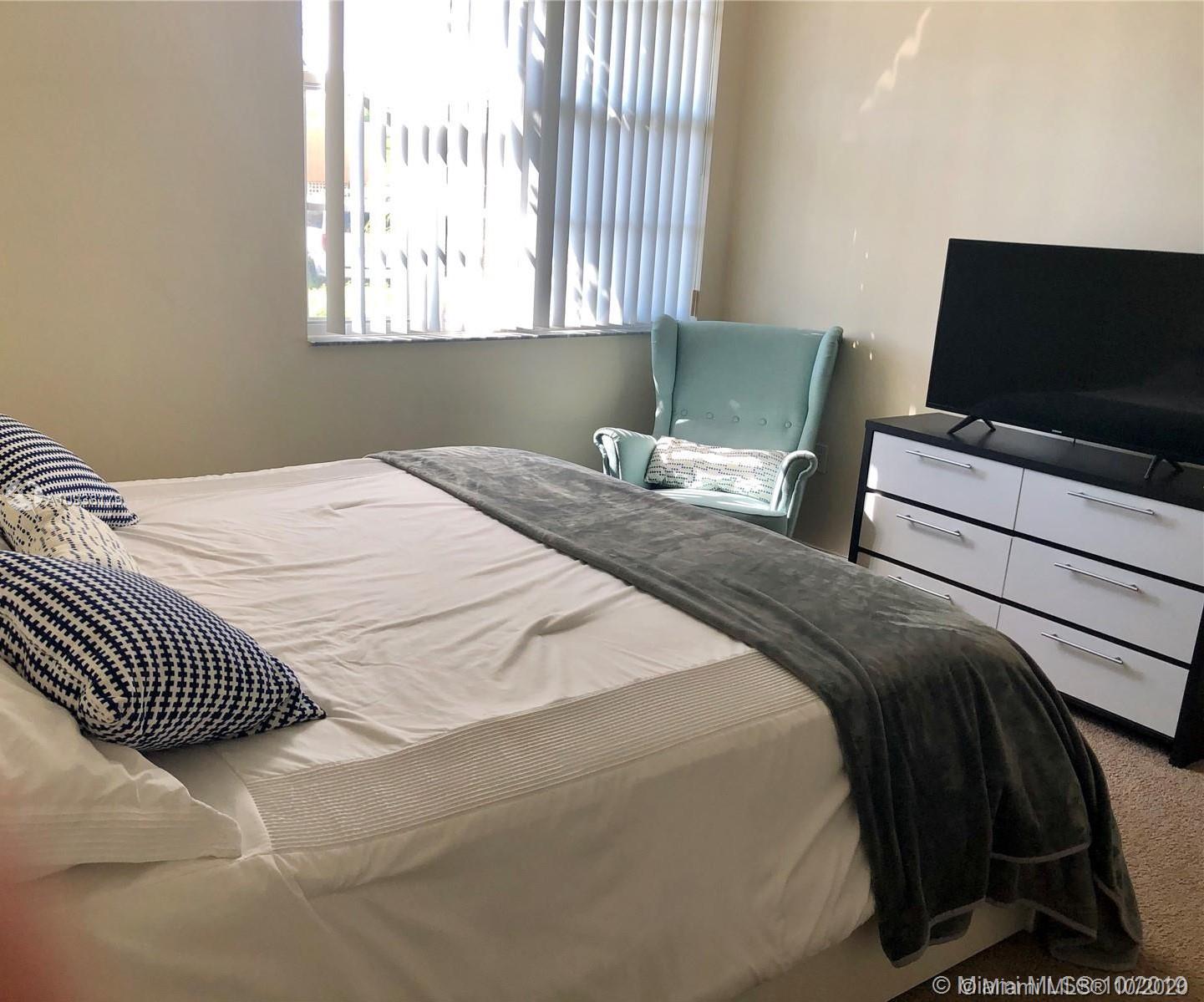 THE YACHT CLUB AT AVENTURA - Residential Lease