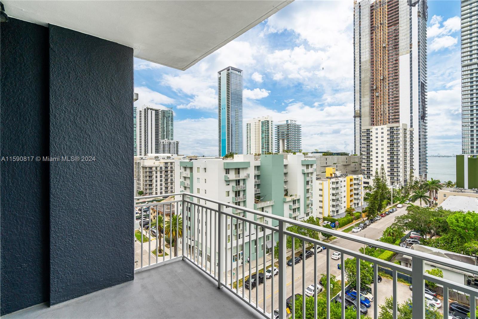Photo 28 of 39 of 2275 Biscayne Blvd 909 condo
