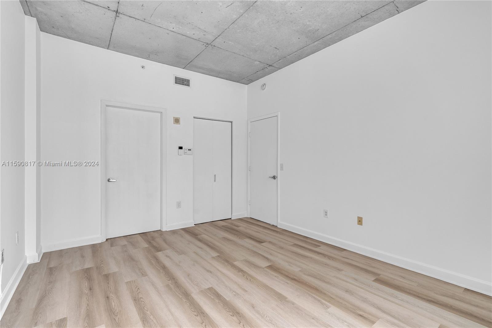 Photo 22 of 39 of 2275 Biscayne Blvd 909 condo