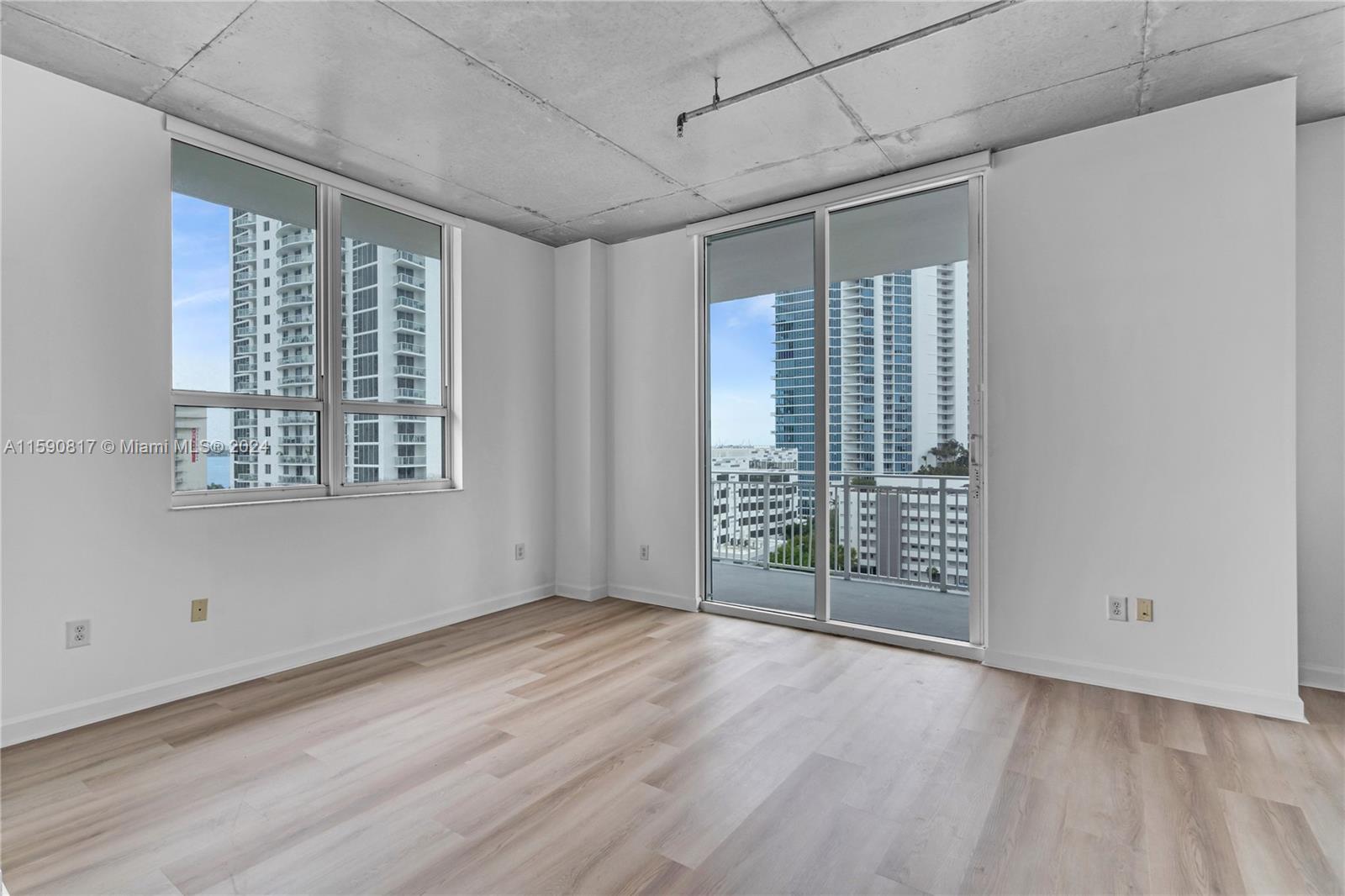 Photo 33 of 39 of 2275 Biscayne Blvd 909 condo