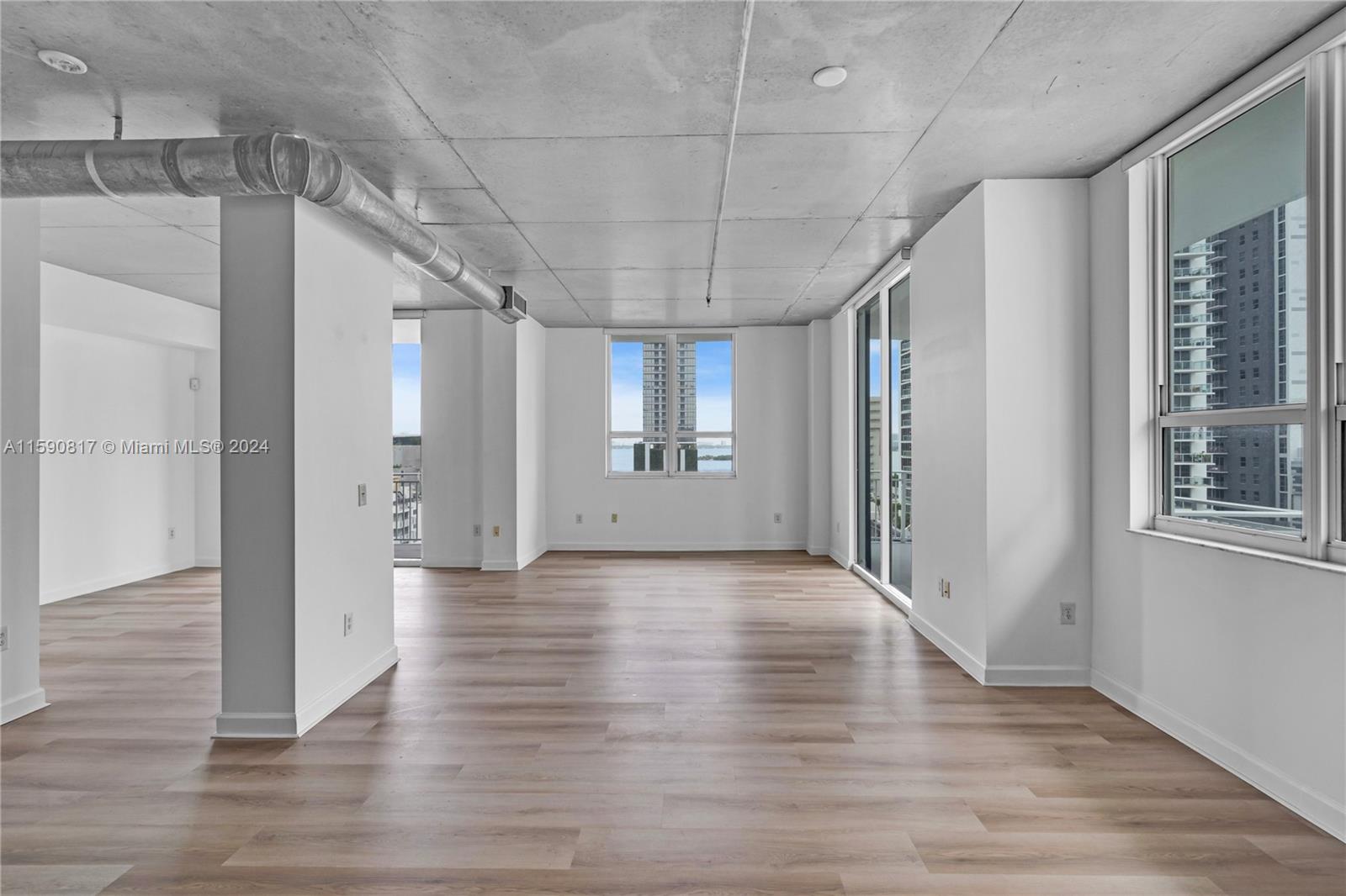 Photo 17 of 39 of 2275 Biscayne Blvd 909 condo
