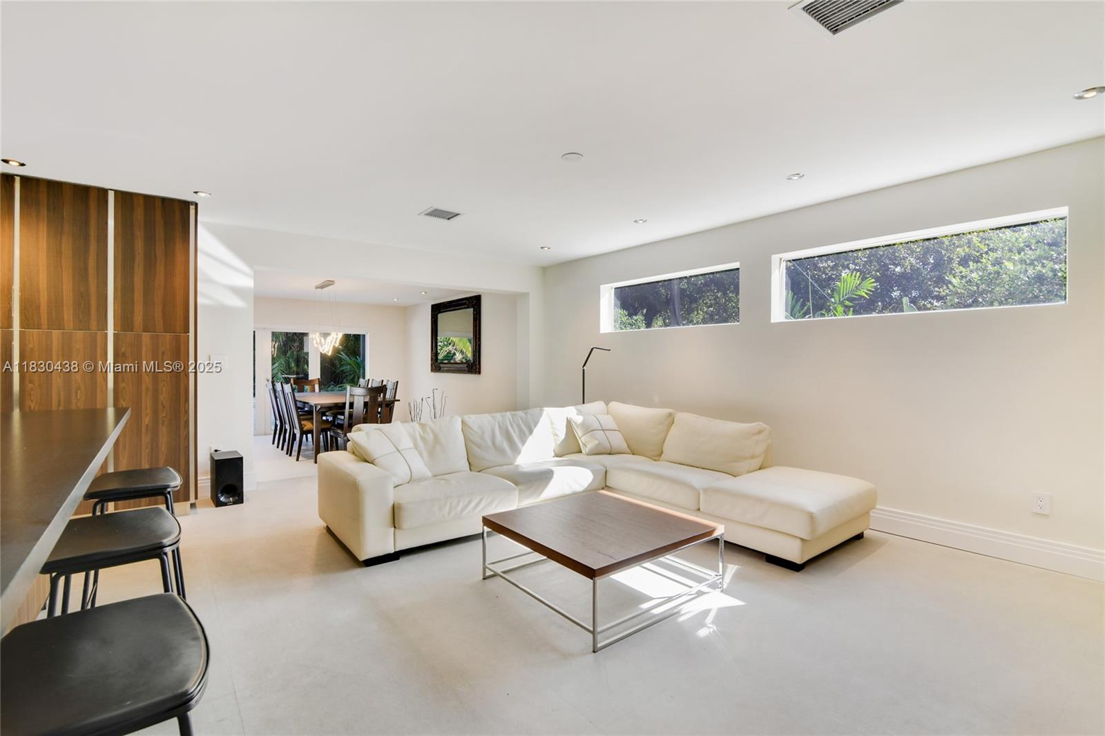 HIGHLAND LAKES SEC 8 - Residential Lease