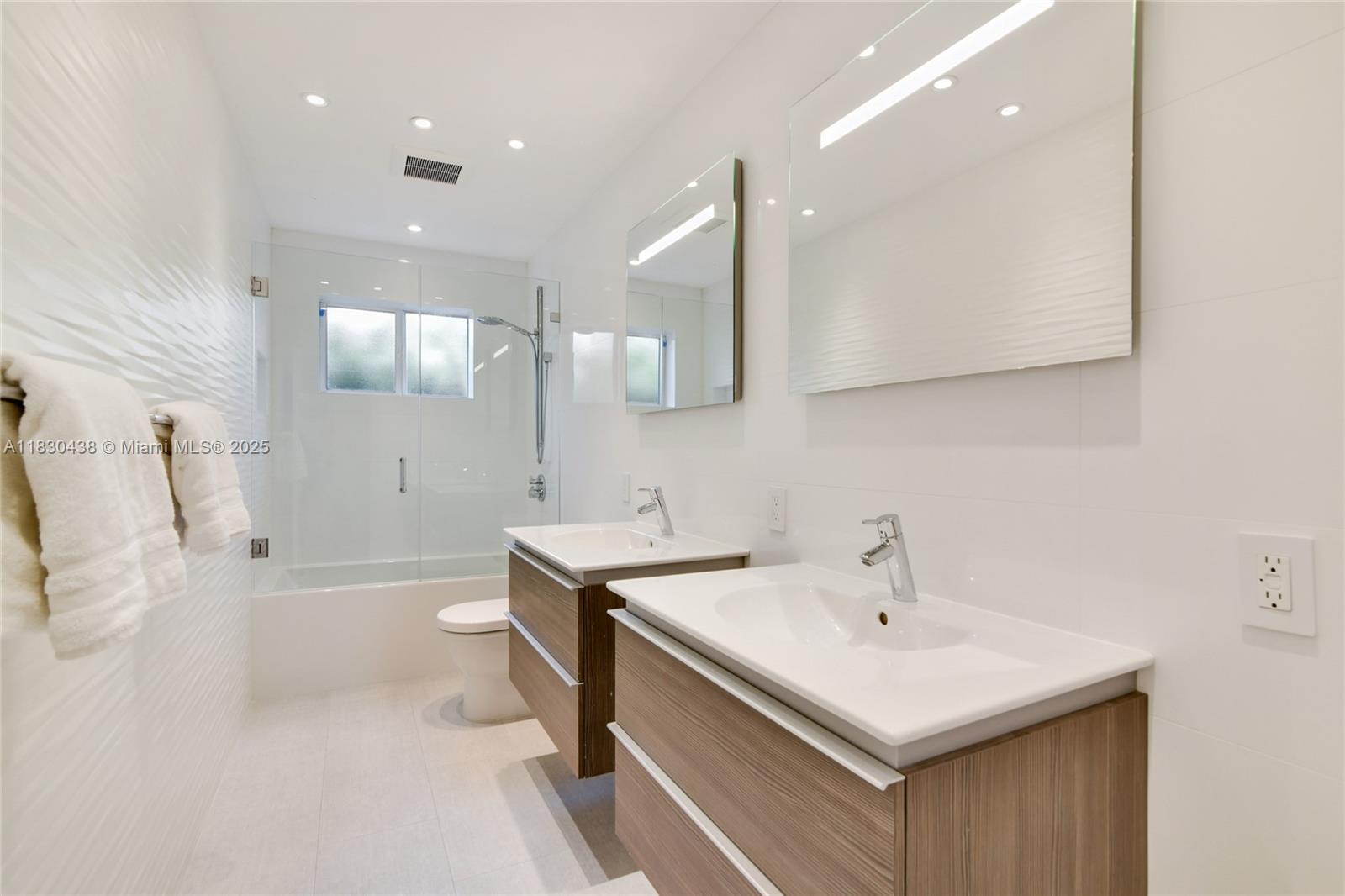 HIGHLAND LAKES SEC 8 - Residential Lease