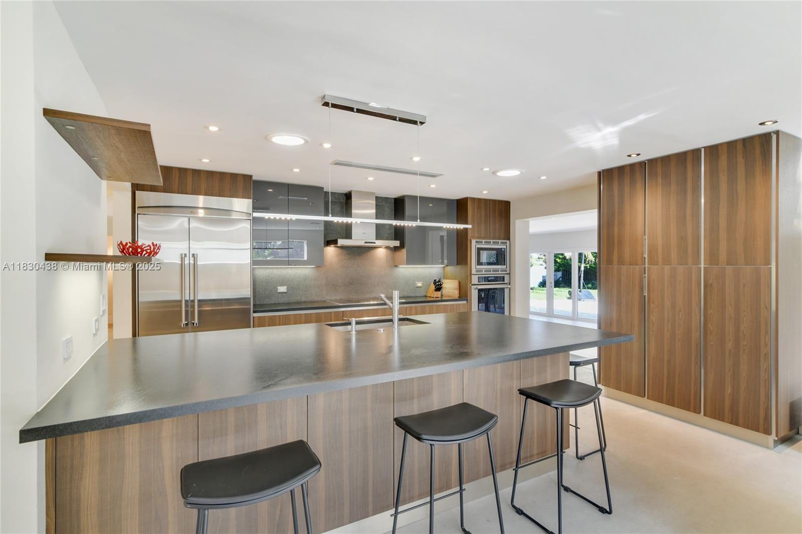 HIGHLAND LAKES SEC 8 - Residential Lease