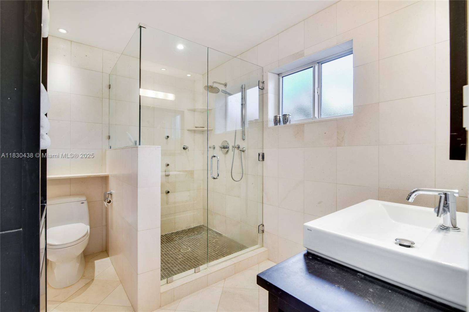 HIGHLAND LAKES SEC 8 - Residential Lease