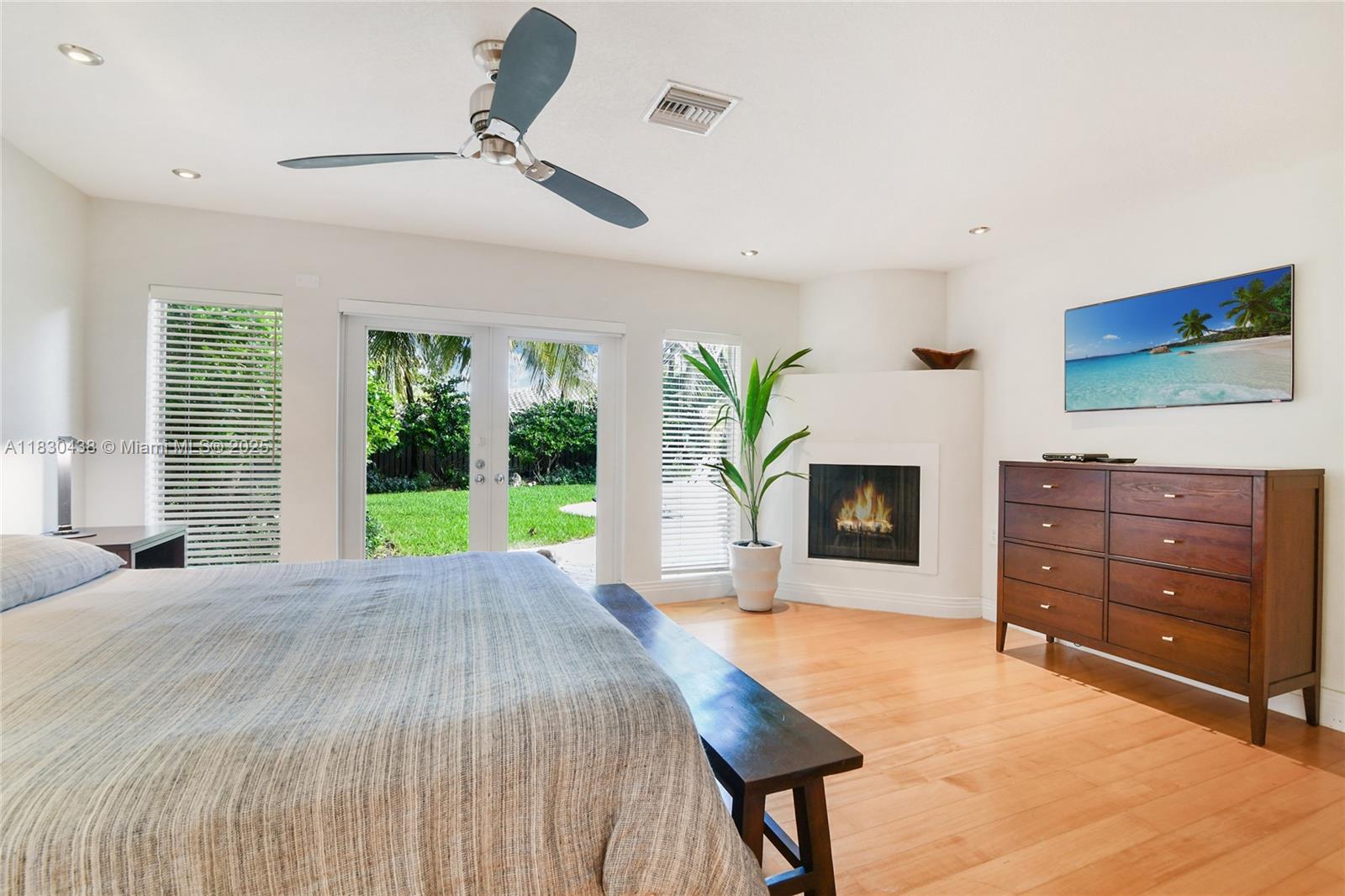 HIGHLAND LAKES SEC 8 - Residential Lease