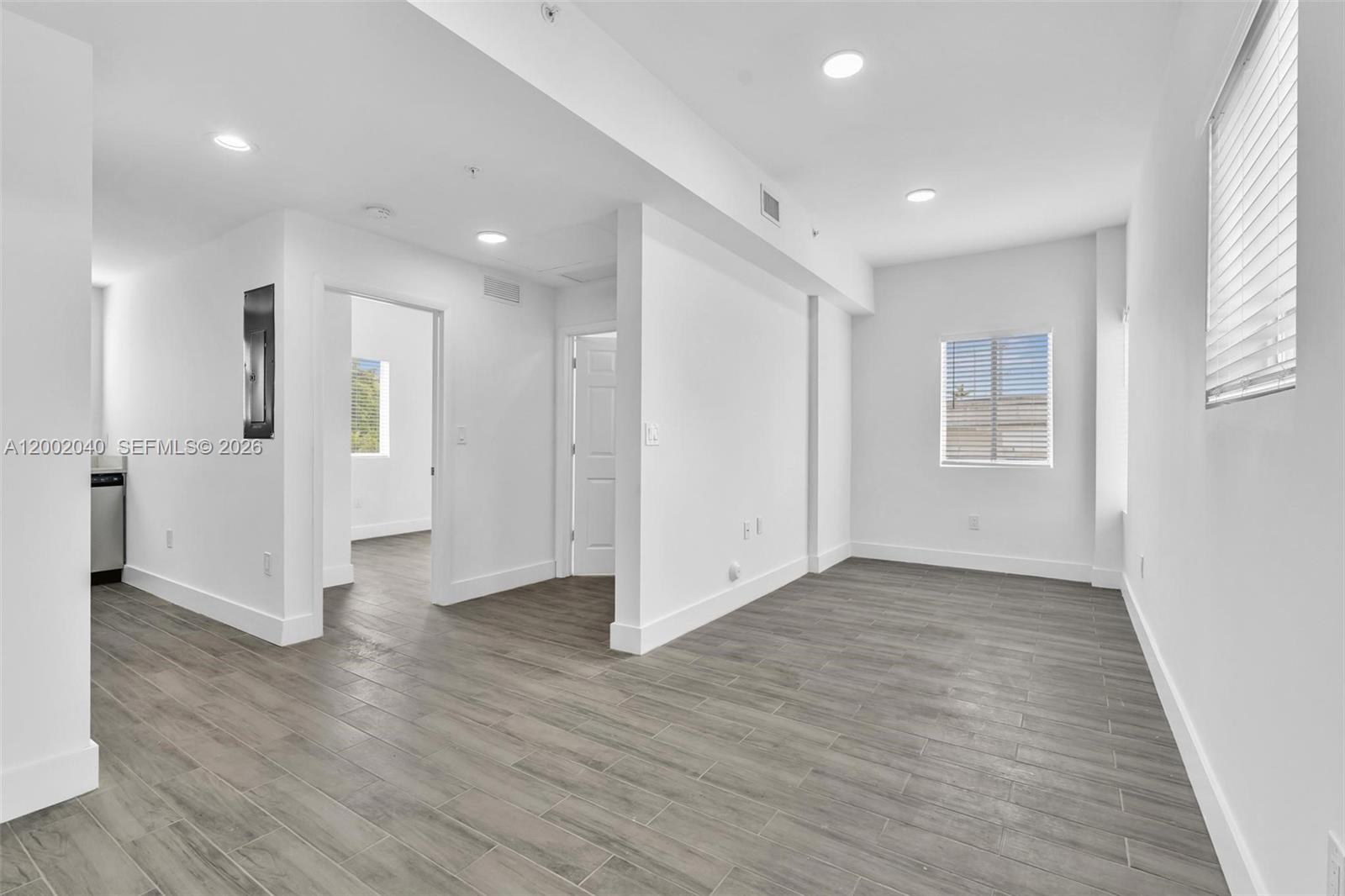 DEVONSHIRE PARK SUB - Residential Lease