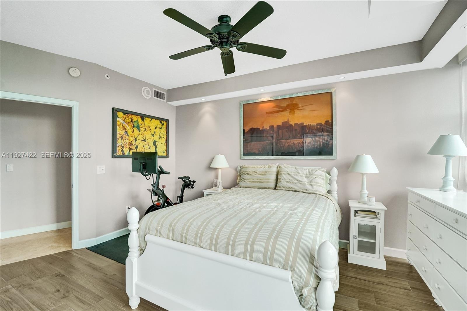 VENEZIA LAS OLAS CONDO - Residential