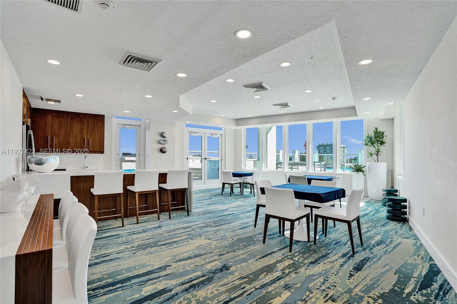 VENEZIA LAS OLAS CONDO - Residential