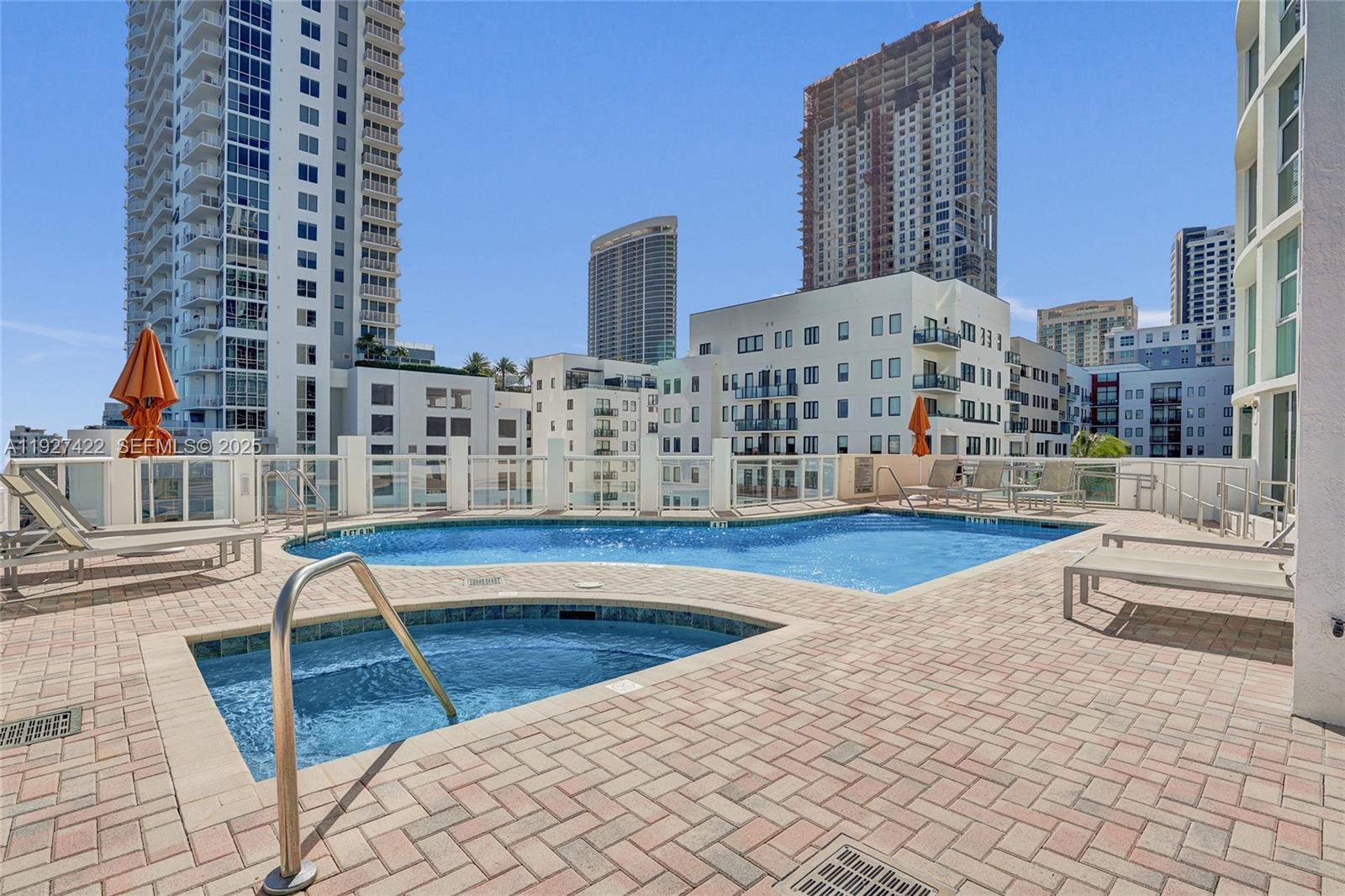 VENEZIA LAS OLAS CONDO - Residential