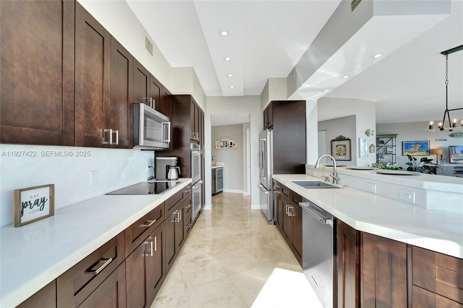 VENEZIA LAS OLAS CONDO - Residential