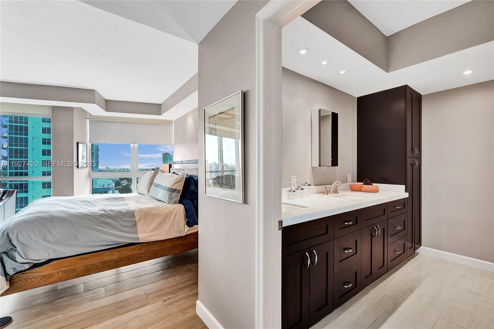 VENEZIA LAS OLAS CONDO - Residential