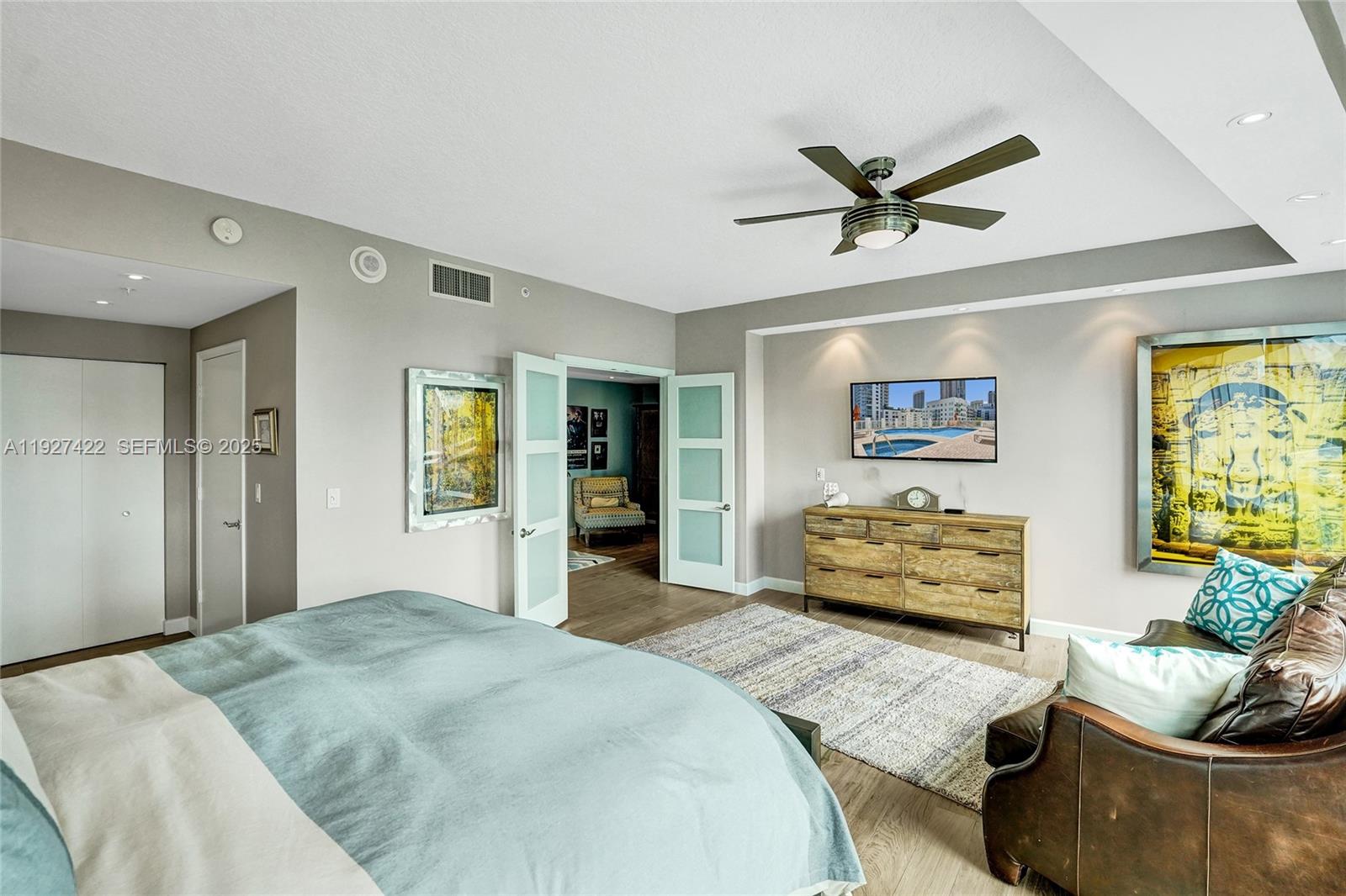 VENEZIA LAS OLAS CONDO - Residential