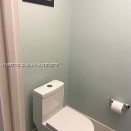 SOMERSET AT LAUDERDALE LA - Residential