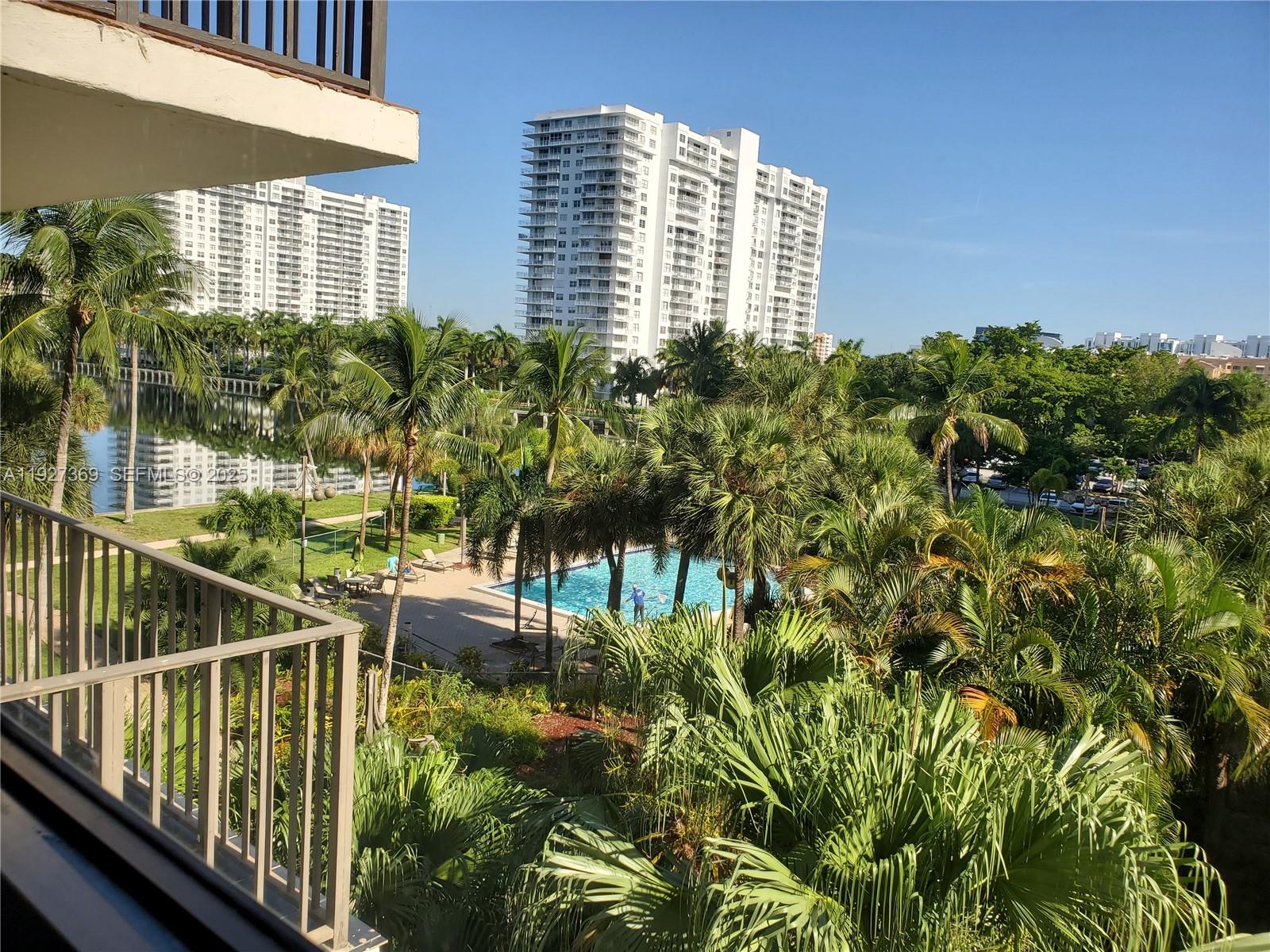 THE CLIPPER AT BISC COVE - Residential Lease