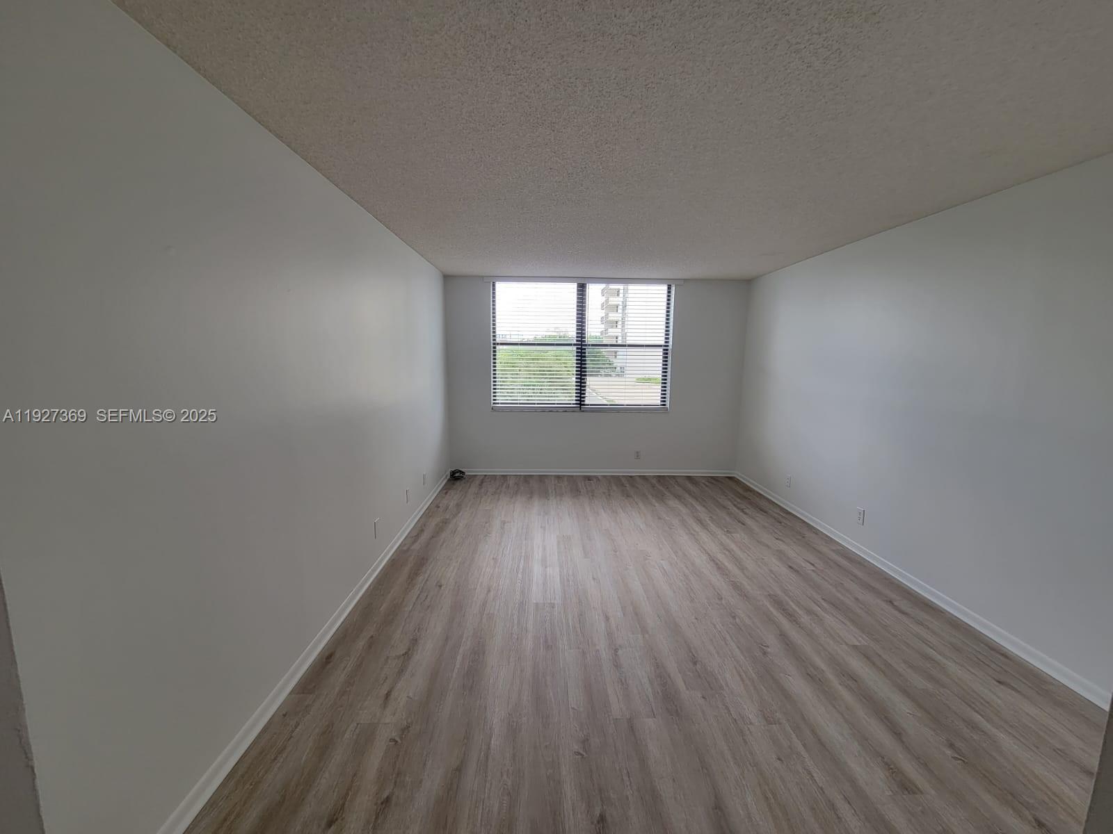 THE CLIPPER AT BISC COVE - Residential Lease