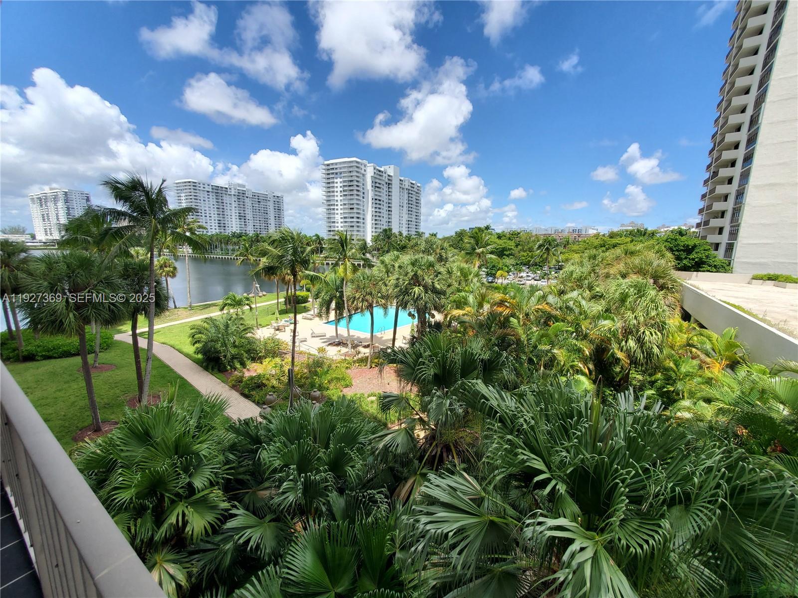 THE CLIPPER AT BISC COVE - Residential Lease